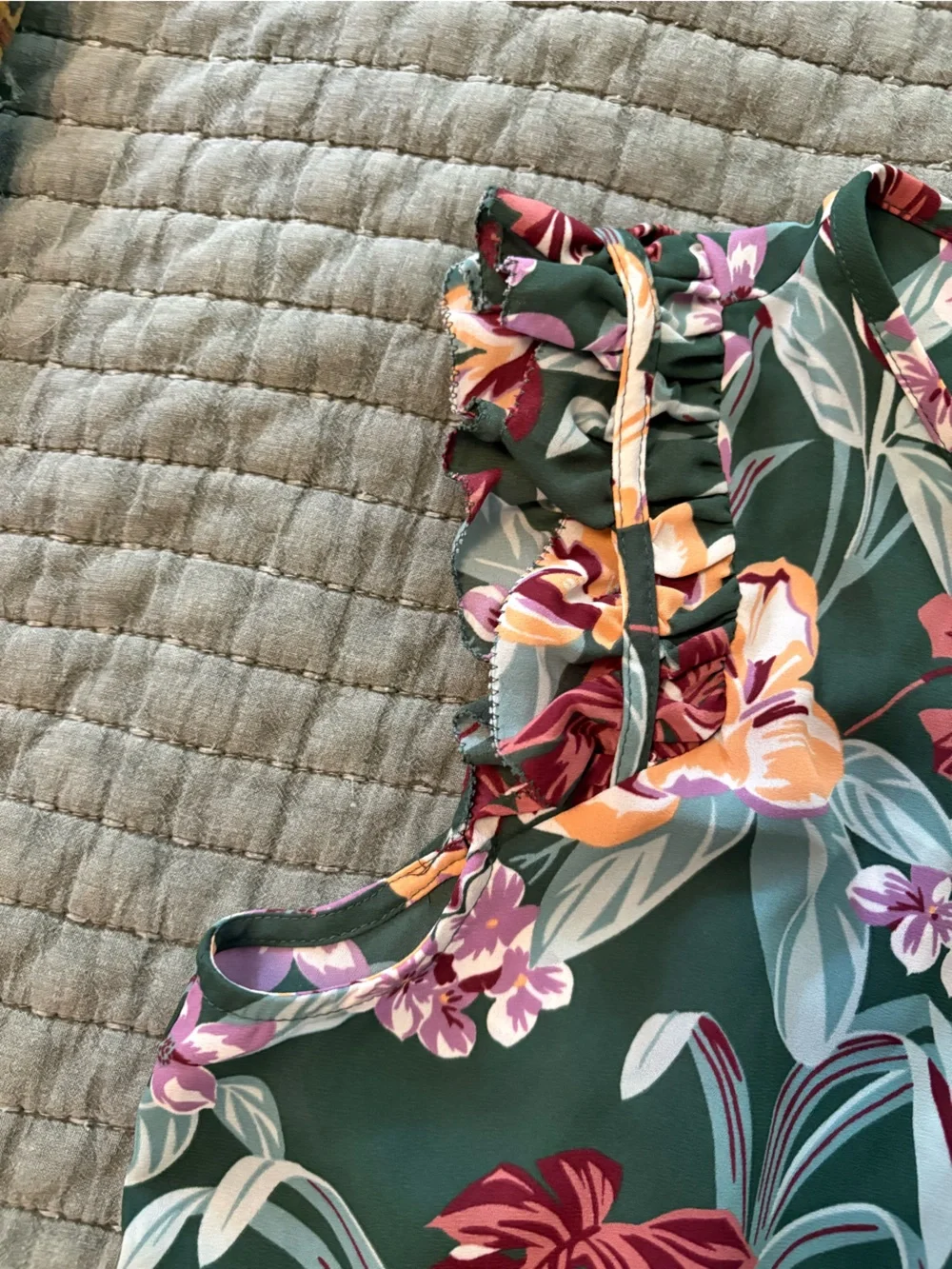 LOFT Green Floral Ruffle Sleeve Shell